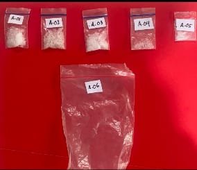Dua pria diamankan Satresnarkoba Polresta Palu, lima paket di duga sabu diamankan Posisi