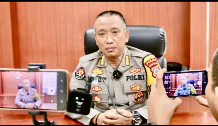 Polda Sulteng Kerahkan 190 Personel Bantu Penanganan Korban Gempa 6,7 Magnitudo di Sigi 1 Polda Sulteng Kerahkan 190 Personel Bantu Penanganan Korban Gempa 6,7 Magnitudo di Sigi