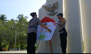 Jelang Hari Bhayangkara ke-80, Polres Tolitoli Tabur Bunga di TMP Kalangkangan