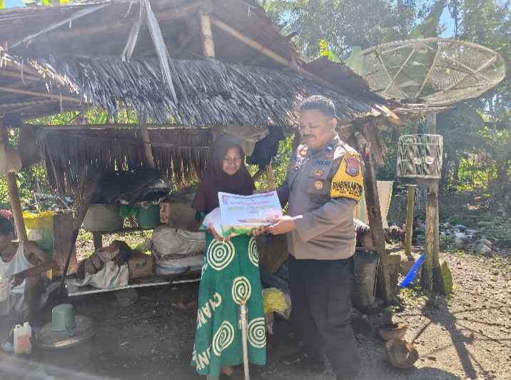 Polsek Baolan Salurkan 500 Kg Beras untuk Warga Jelang Hari Bhayangkara ke-80 1 Polsek Baolan Salurkan 500 Kg Beras untuk Warga Jelang Hari Bhayangkara ke-80