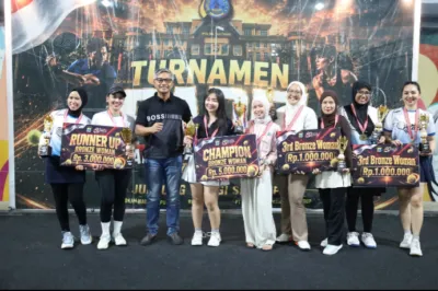 Wakili Kapolda Sulteng, Dirreskrimsus Tutup Turnamen Padel Hari Bhayangkara Ke 80 dan Serahkan Piala Juara